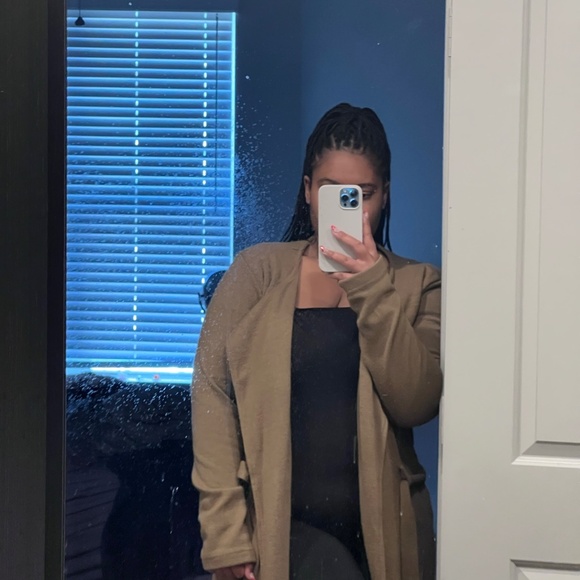 Trench Coat - Picture 6 of 6